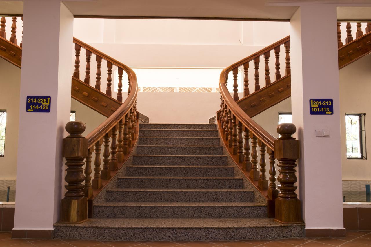 Samrith Hotel Kampong Thom Exterior photo